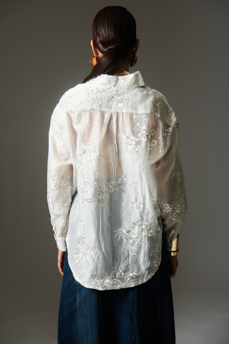 Elegance threaded embroidered shirt