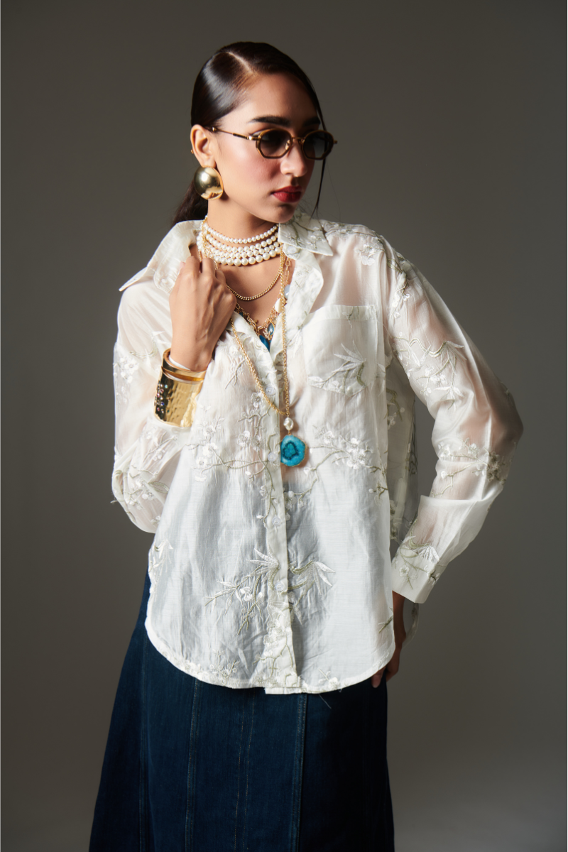 Elegance threaded embroidered shirt