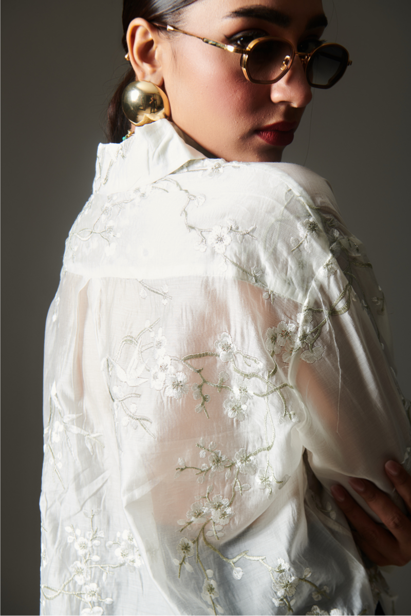 Elegance threaded embroidered shirt