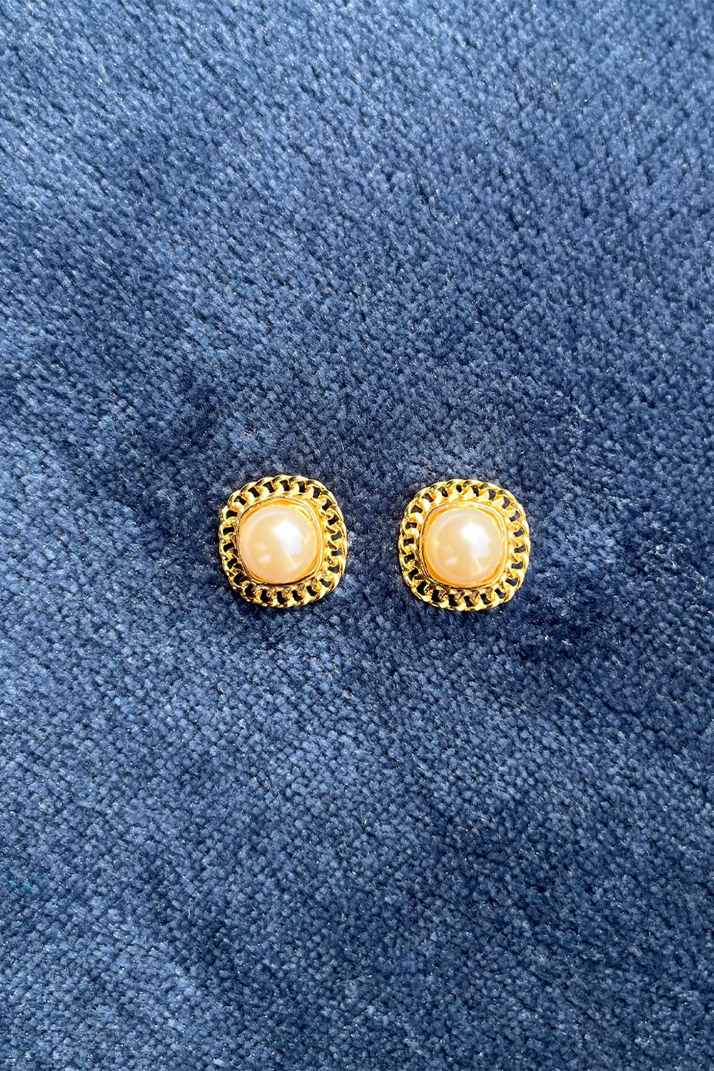 Golden Pearl Essence Studs