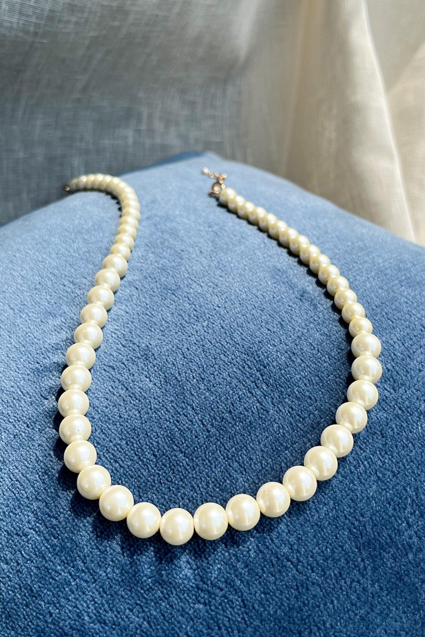 White Pearl Necklace