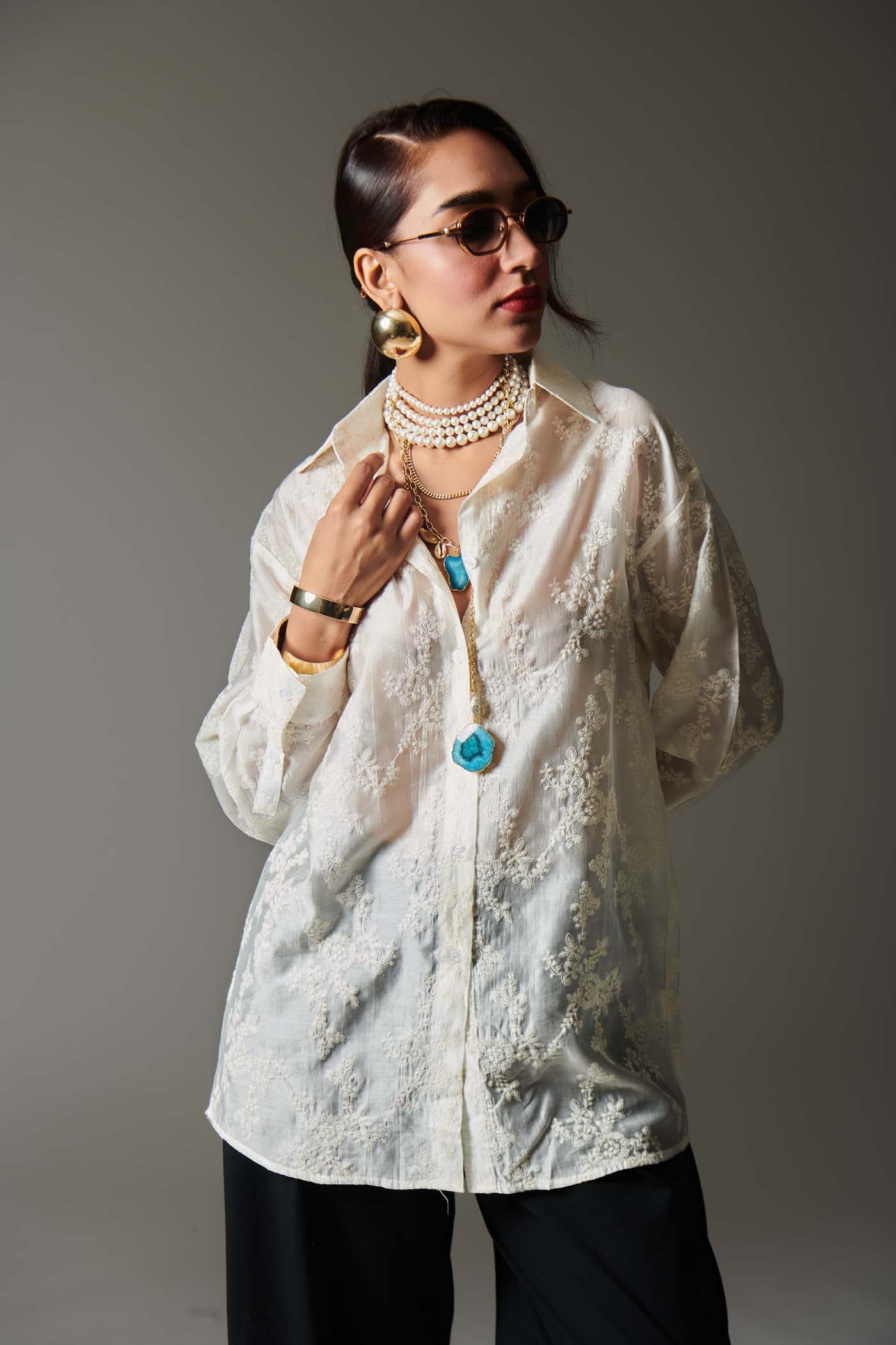 ELEGANT FLORAL BUTTON DOWN EMBROIDERED SHIRT