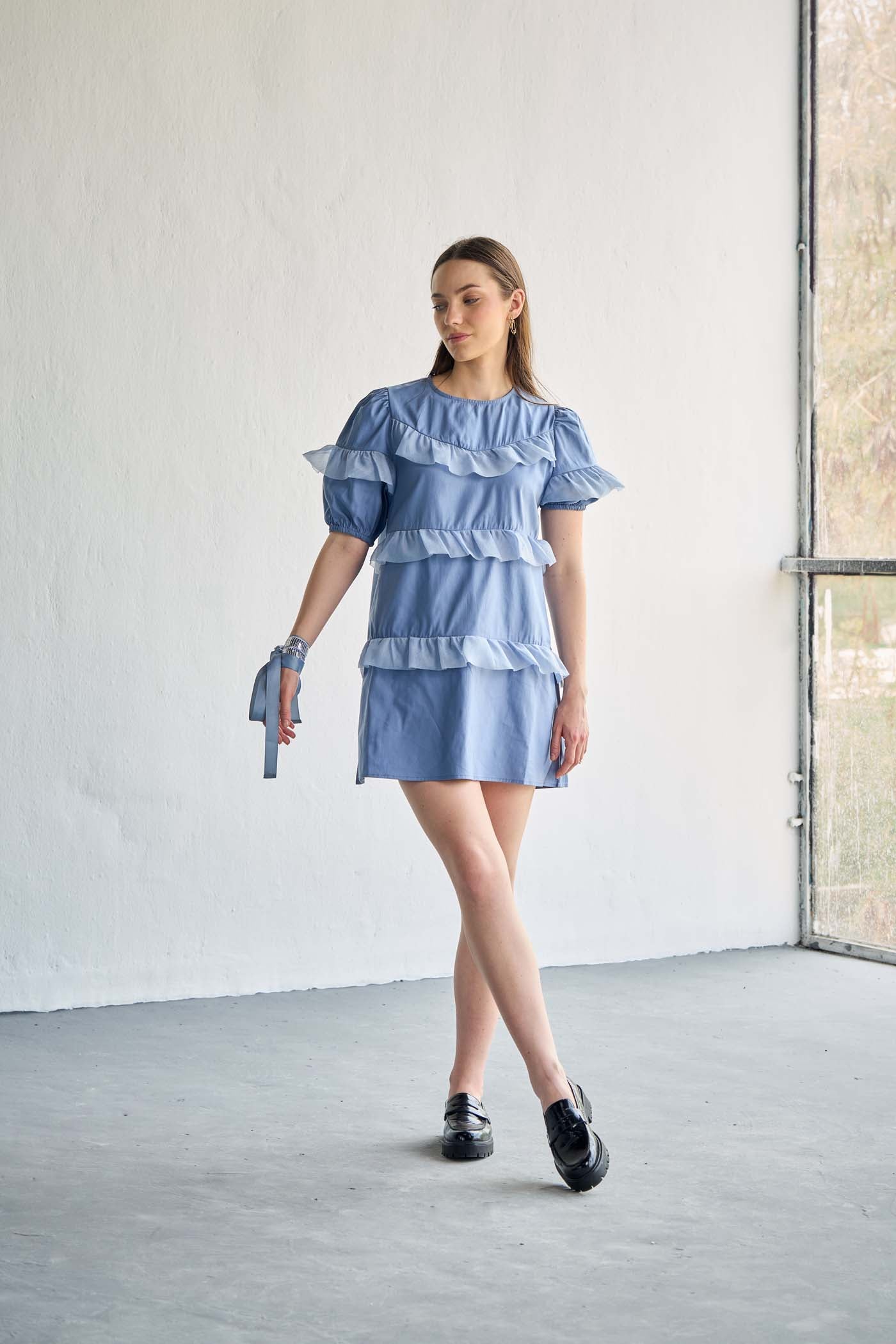 Ruffled mini dress with Belt